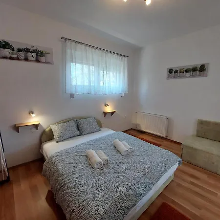 Parti Nyaralo Balatonfured