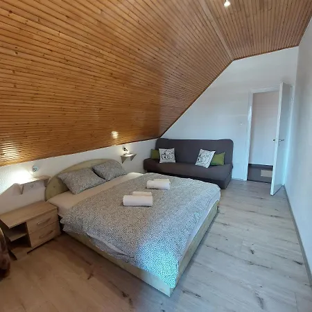 Parti Nyaralo Holiday home