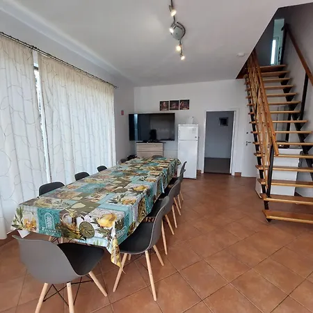 Tatil Evi Parti Nyaralo