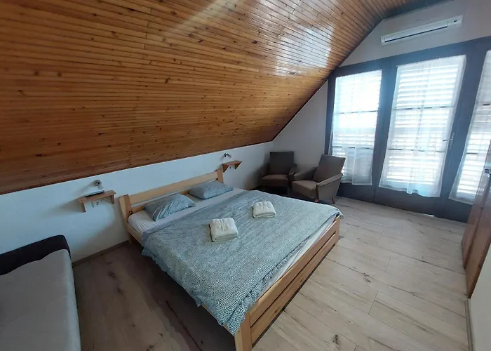 Parti Nyaralo Hébergement de vacances *